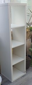 IKEA Kallax shelving unit - 4 compartment