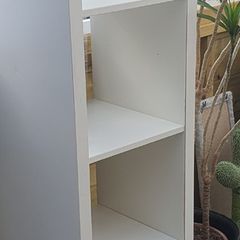 IKEA Kallax shelving unit - 4 compartment