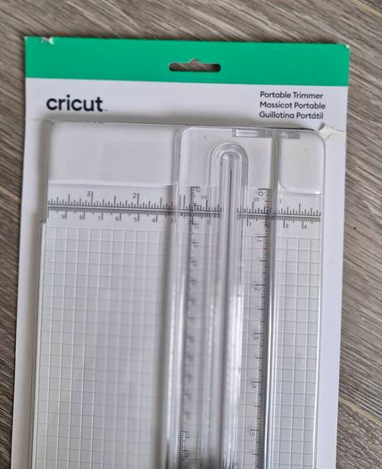 Cricut Explore 3 package deal (machine, heat press, all tools, HTV and more)
