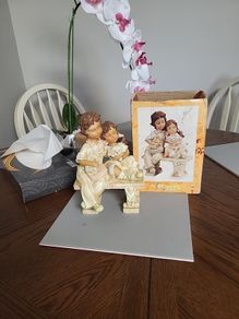 Boy and girl figurines