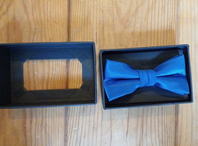 BNIB Blue Dickie Bow