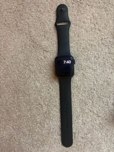 Apple Watch SE Space Grey Aluminium Case 40mm