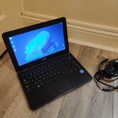 Dell Latitude 3190 Windows 11 Netbook