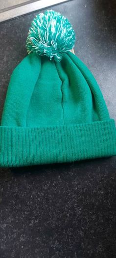 Horse racing stud hat Dubai mile ,,unwanted gift never used ,buyer collects or pays postage thank you, sold as is
