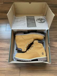 Timberland Nubuck Boots - Like New - UK 9