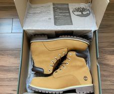 Timberland Nubuck Boots - Like New - UK 9