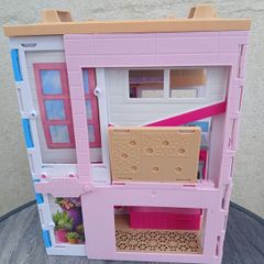 Foldable Barbie House