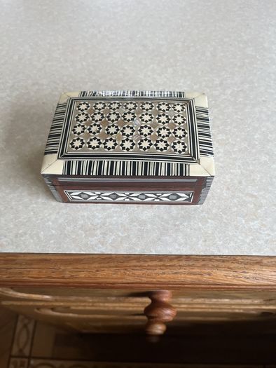 Wooden Mother of Pearl Inlay Jewelry Box