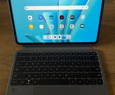 OnePlus Pad 2 (Mint Condition) + Original Smart Keyboard, Extra Case & Anker 45W Charger - Full Bundle!