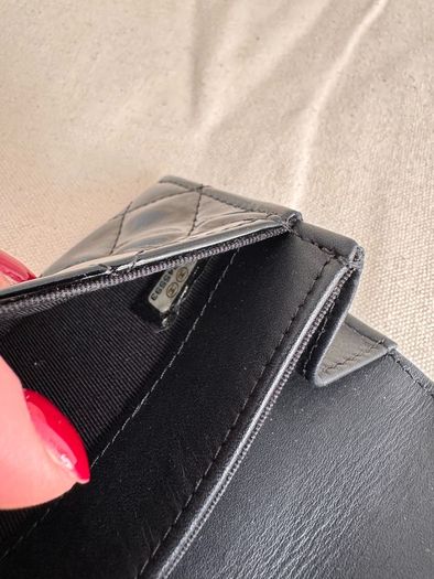 Chanel wallet /wallet on chain