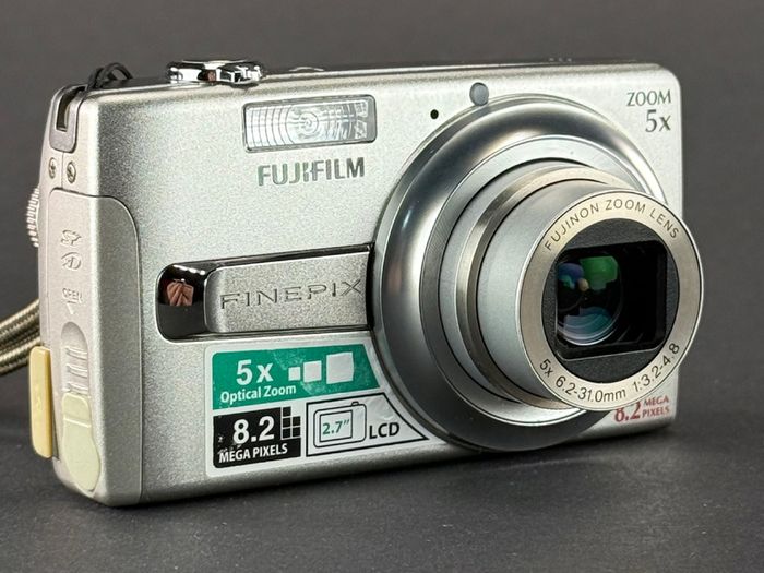 Fujifilm FinePix J50  compact digital camera