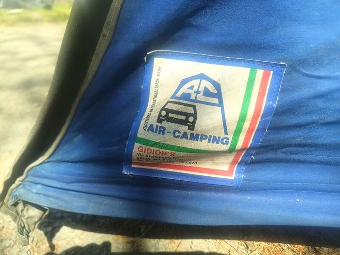 Roof tent