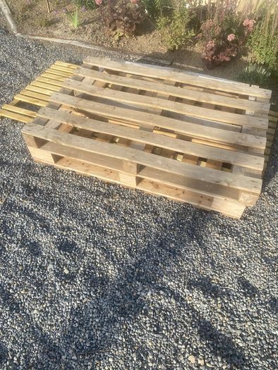 2 pallets