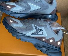 Louis Vuitton Tatic Grey