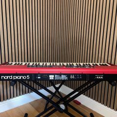 Nord Piano 5 73 Key w/ Case + Monitors