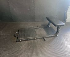 hip thruster