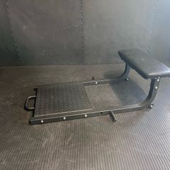 hip thruster