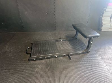 hip thruster