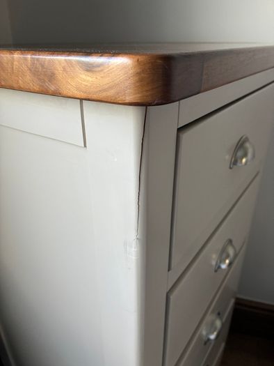 King bed, matching lockers and chest of drawers