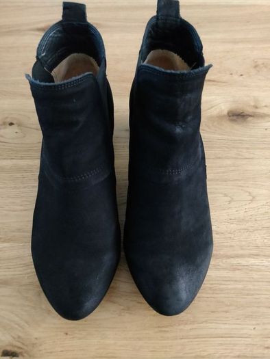 Black ankle boots size 5 by Think!