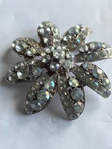 Brooch rhinestone