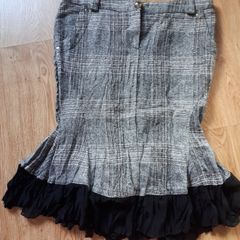 "POLE&POLE" Skirt. Size 6