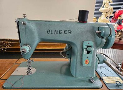 Vintage Singer 285K sewing machine