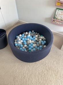 Free Ball Pit