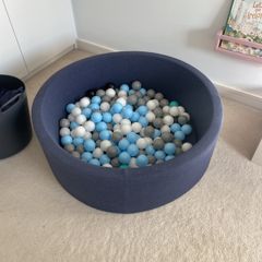 Free Ball Pit
