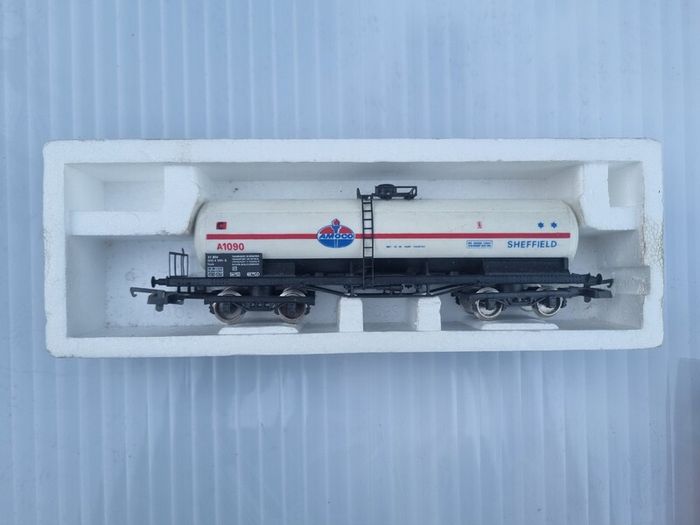 00 gauge tanker wagon