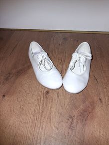 Tie front dance shoes(tap shoes), leather, size 11 Jr.