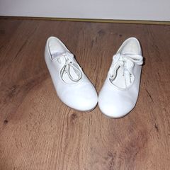 Tie front dance shoes(tap shoes), leather, size 11 Jr.