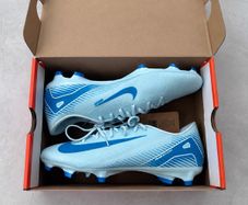 Nike Football Booots
