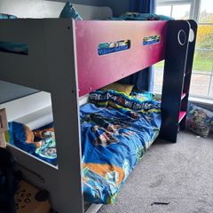 Kids bunk bed