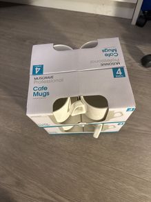 8 mugs