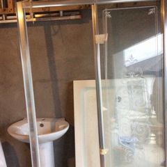 Bathroom shower tray & shower tray
