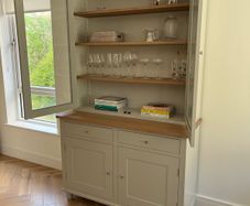 Neptune Dresser