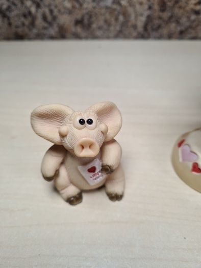 Piggins by David Corbidge figurines statues Piggin lovely - dressed to kill - drunk as a skunk vintage 1999 2002