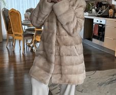 Elegant Italian Mink Fur Coat