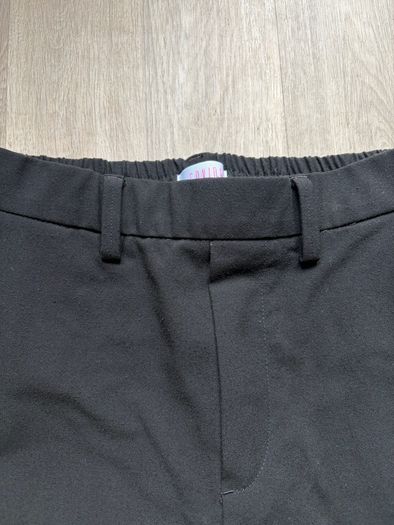 Black trousers