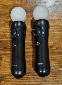 4 Just Dance PS4 games and Move Controllers