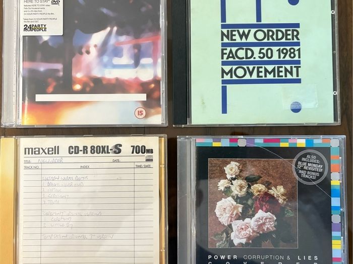 Four New Order Cad including blank CD with very rare recordings. Five euro each.