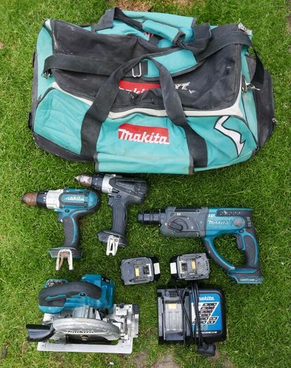 Makita 4 Piece 18v Power Tool Kit (everything works fine)
