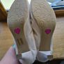 Le babe cream shoes sz 8 Image 3