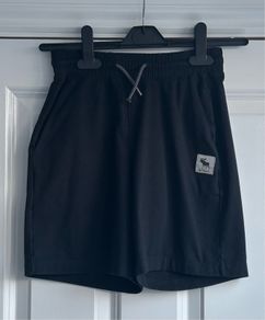 Boys Abercrombie shorts - age 9-10