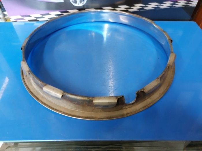 Wheel rim embellisher 14 inch