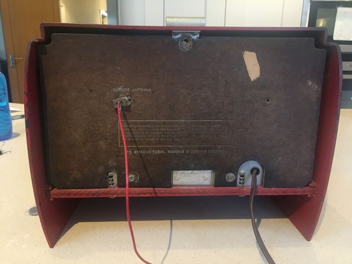 Coca Cola Cooler Valve Radio Year 1948