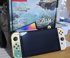 Nintendo switch oled with minecradt
