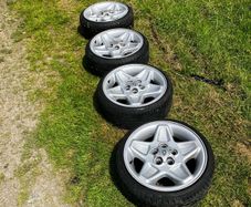 Land Rover Mondials