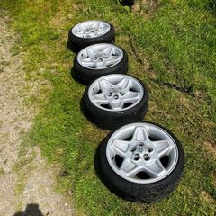 Land Rover Mondials
